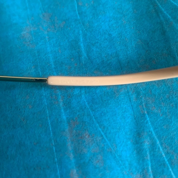 AUTHENTIC GUCCI BUTTERFLY SUNGLASSES GG0510S00356 NWOT - Picture 9 of 12